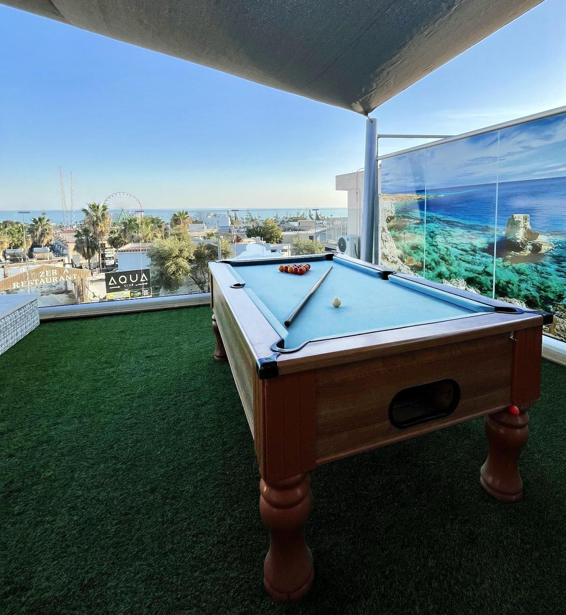 Sant Central Deluxe Apartments Ayia Napa Bagian luar foto
