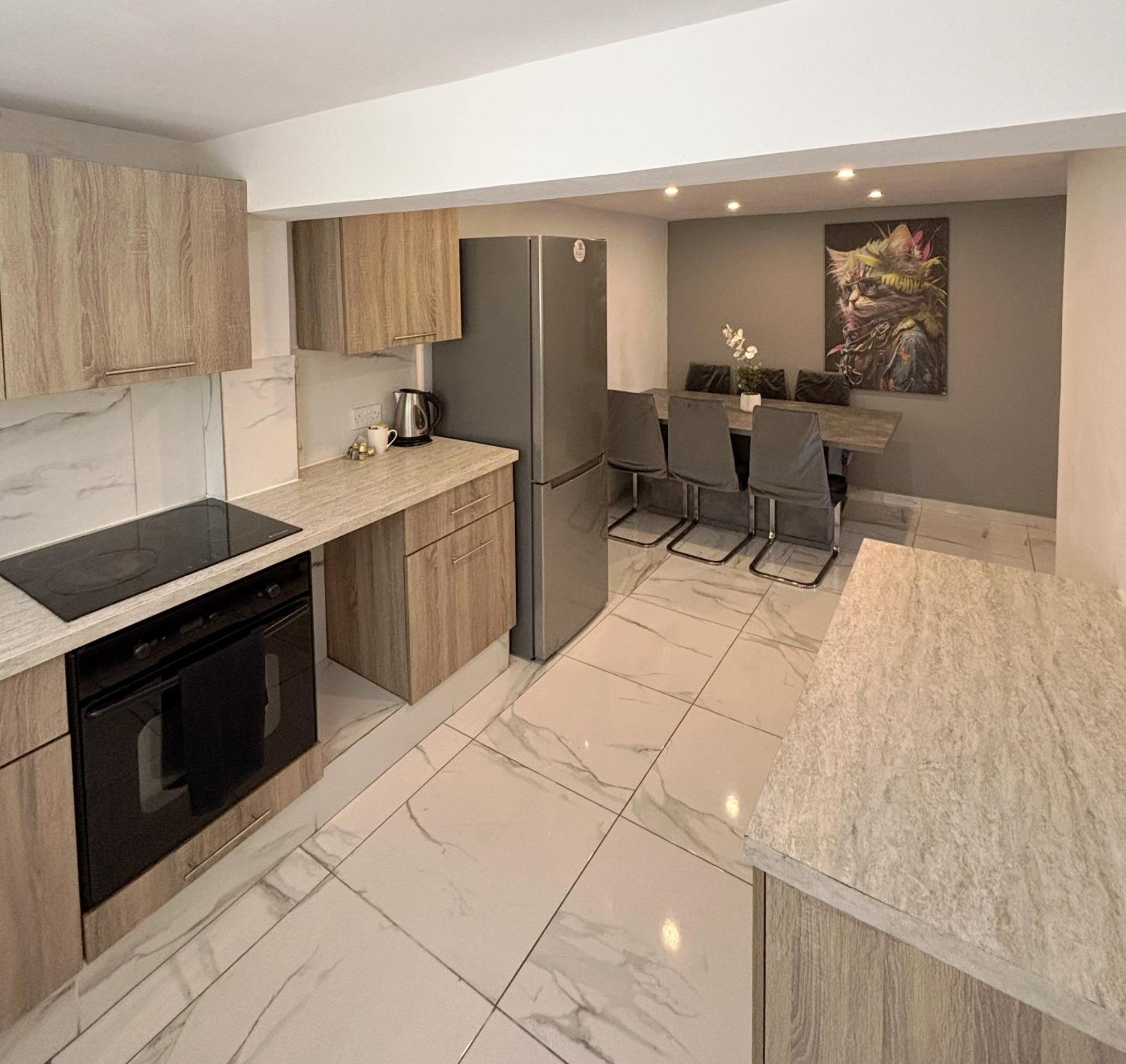Sant Central Deluxe Apartments Ayia Napa Bagian luar foto